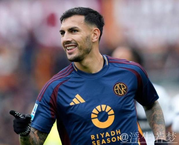 全市场：帕雷德斯被换下场后发泄情绪踢飞水瓶，无视拉涅利未互动