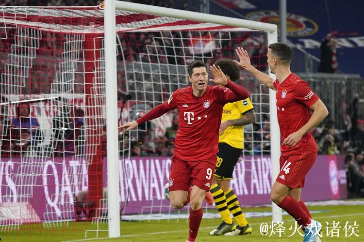 德甲-莱万双响再创纪录穆勒两助 拜仁4-0横扫多特